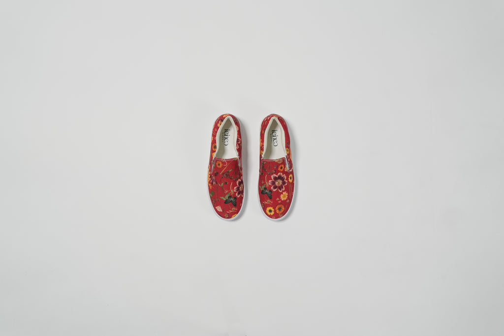 Red Roses Slip On